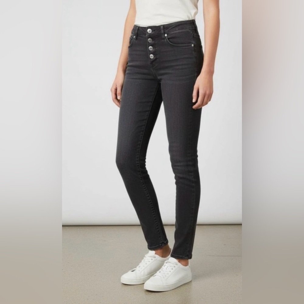 Tahari Woman’s Black Stretch Mid Rise Amelia Buttonfly Skinny Jeans